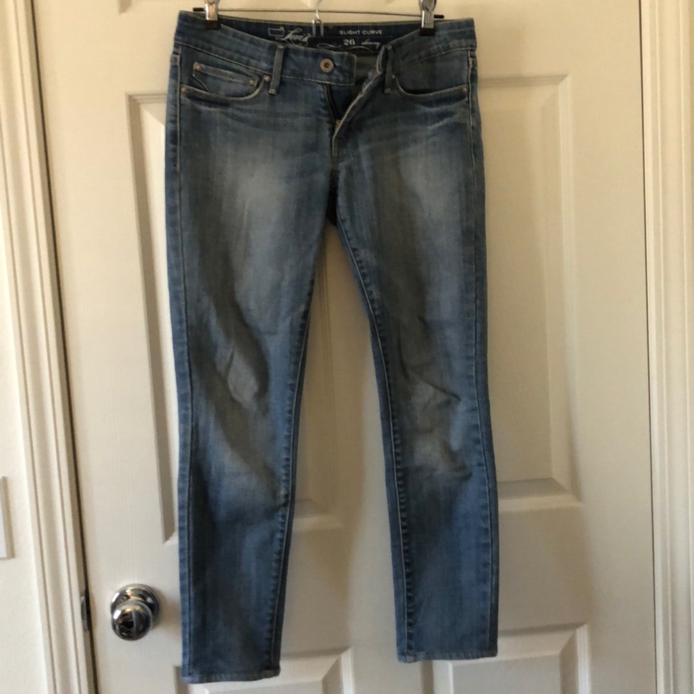 Levi’s slight curve skinny jeans